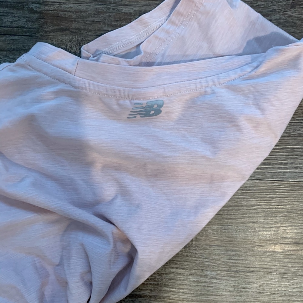 New Balance Exercise Tops - Picture 6 of 6